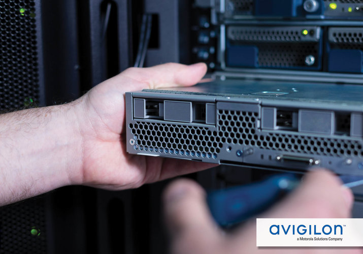 Na koľko serverov sa viem pripojiť s verziou Avigilon Standard?